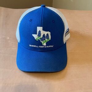 Bluebonnet feed hat